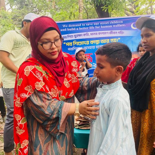 eid-clothing-distribution-street-children-bangladesh.jpg 6