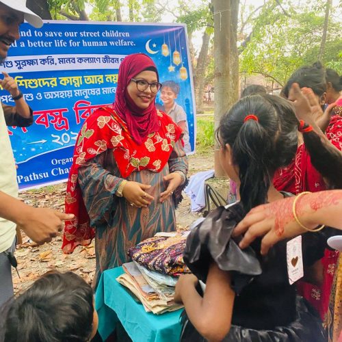 eid-clothing-distribution-street-children-bangladesh.jpg 9